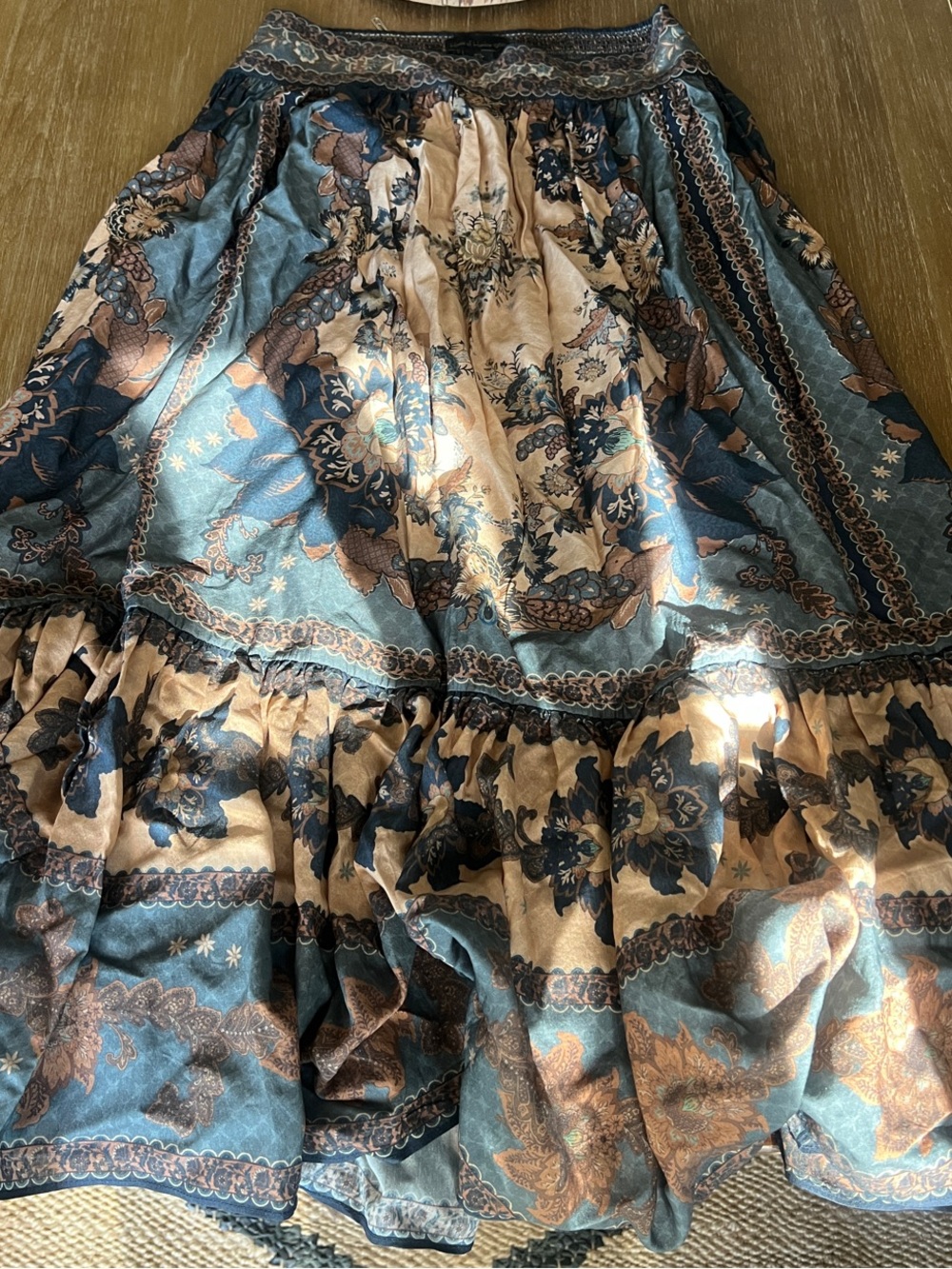 NWT 🖤 House of Harlow 1960🖤 Tiered Boho floral maxi skirt beige brown navy M - Picture 2 of 3